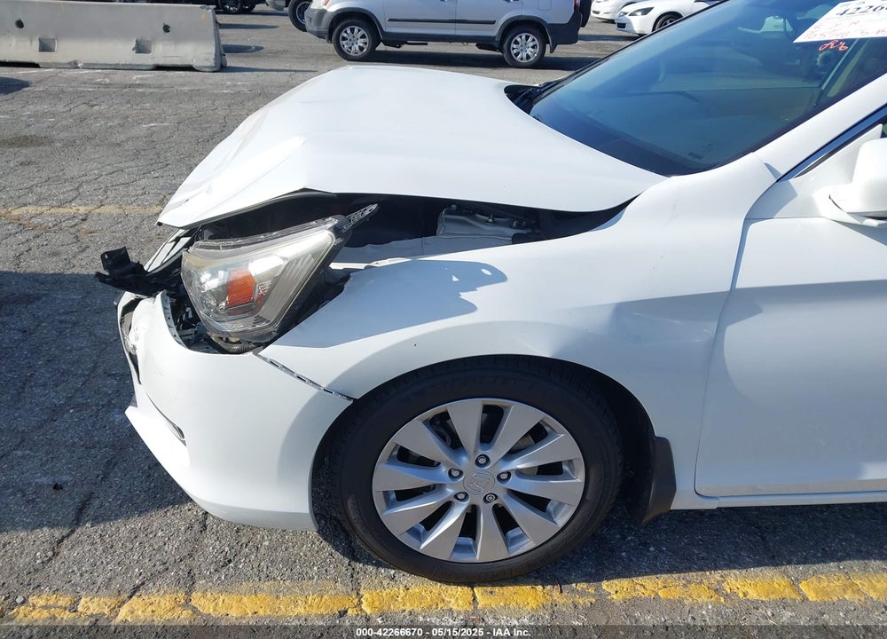 2015 HONDA ACCORD VIN: 1HGCR3F95FA013583