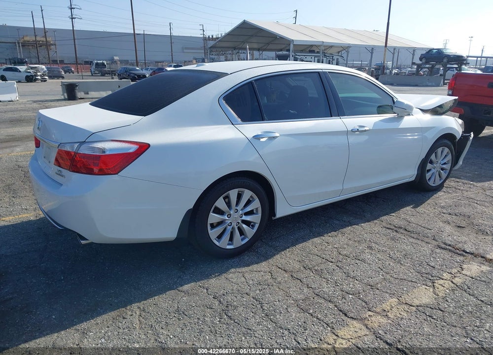 2015 HONDA ACCORD VIN: 1HGCR3F95FA013583