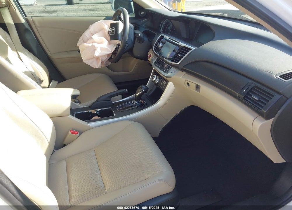 2015 HONDA ACCORD VIN: 1HGCR3F95FA013583