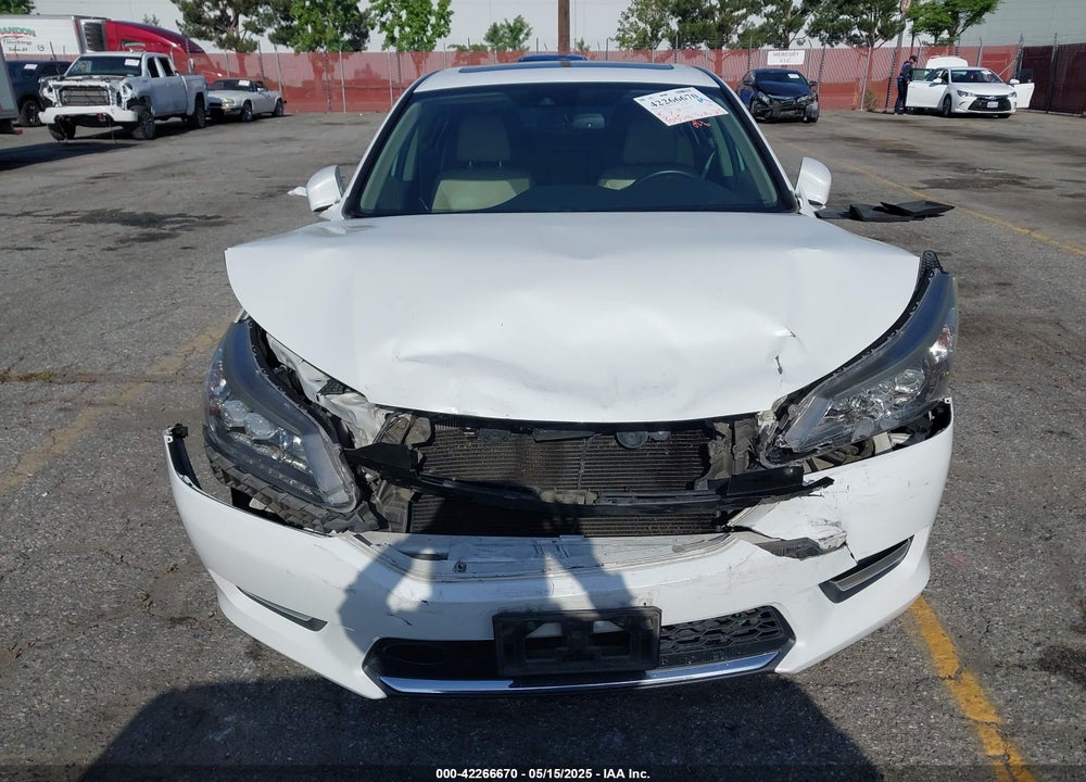 2015 HONDA ACCORD VIN: 1HGCR3F95FA013583