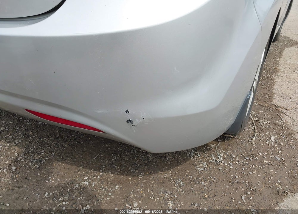 2013 HYUNDAI ELANTRA VIN: KMHDH4AE5DU717788