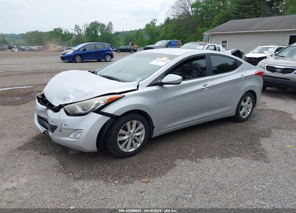 2013 HYUNDAI ELANTRA VIN: KMHDH4AE5DU717788