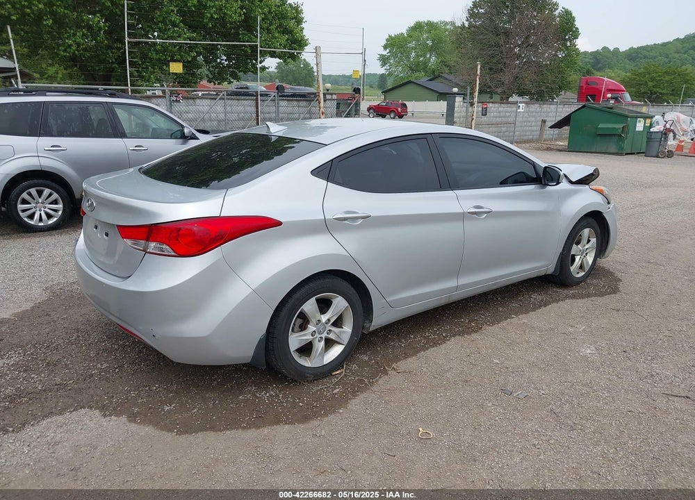 2013 HYUNDAI ELANTRA VIN: KMHDH4AE5DU717788