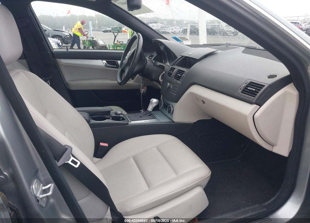 2010 MERCEDES-BENZ C 300 LUXURY 4MATIC/SPORT 4MATIC VIN: WDDGF8BB5AR091229