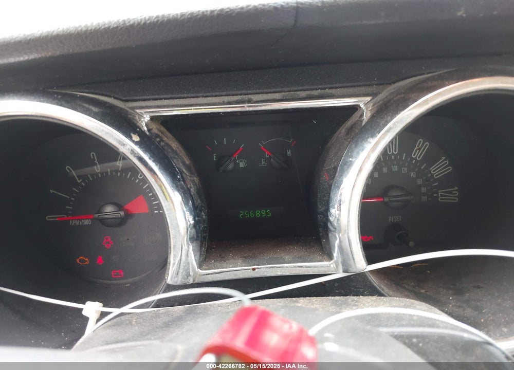 2005 FORD MUSTANG V6 DELUXE/V6 PREMIUM VIN: 1ZVFT80N755228032