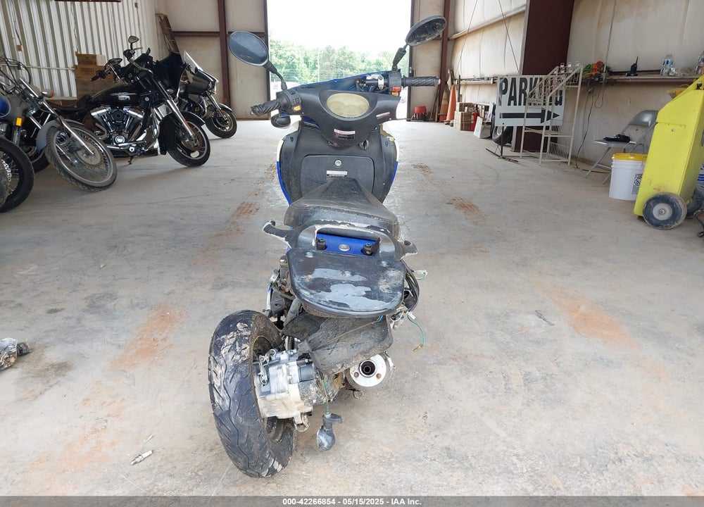 2008 BAHM BAHM VIN: 5RY01104585052643