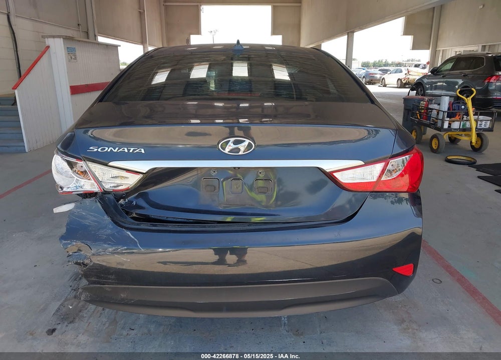 2014 HYUNDAI SONATA GLS VIN: 5NPEB4AC3EH846827