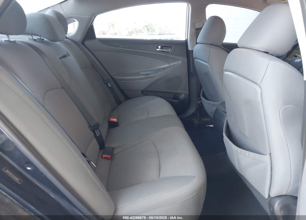 2014 HYUNDAI SONATA GLS VIN: 5NPEB4AC3EH846827
