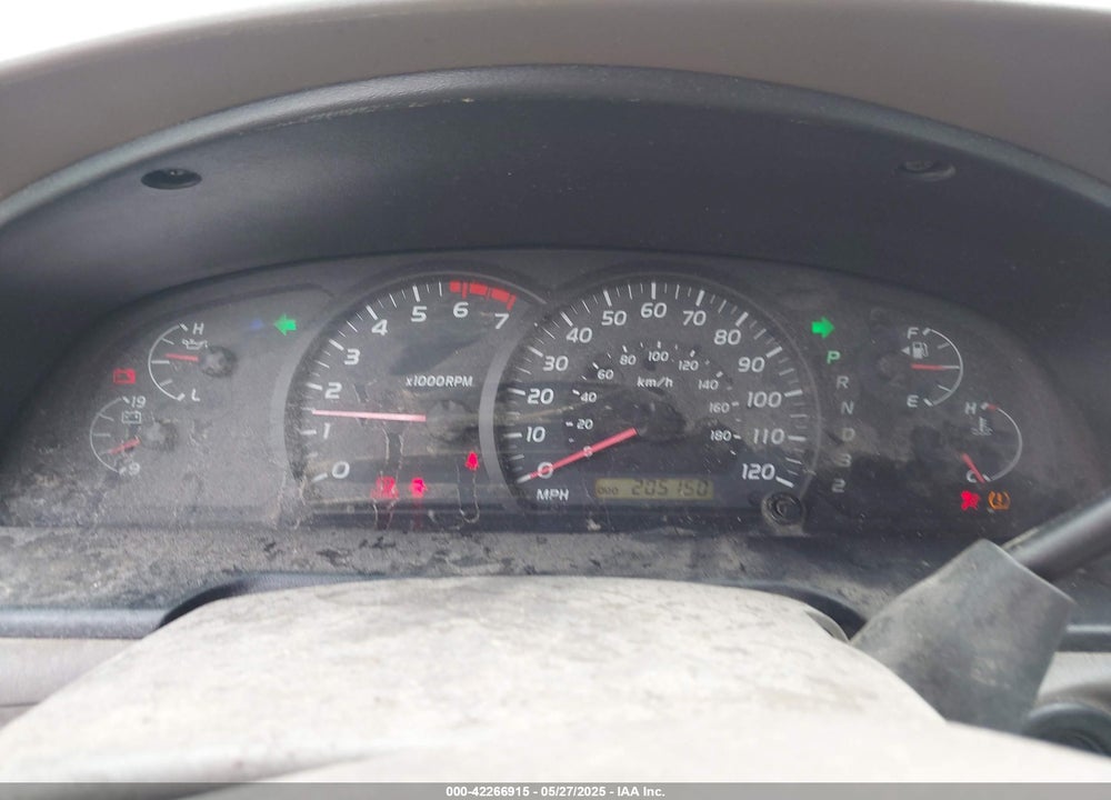 2005 TOYOTA TUNDRA LIMITED V8 VIN: 5TBDT48145S483700