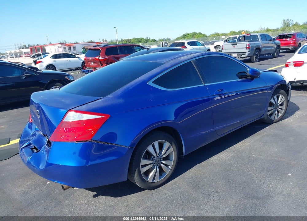 2008 HONDA ACCORD VIN: 1HGCS12318A026523