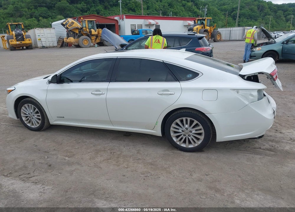 2013 TOYOTA AVALON HYBRID VIN: 4T1BD1EB3DU006320