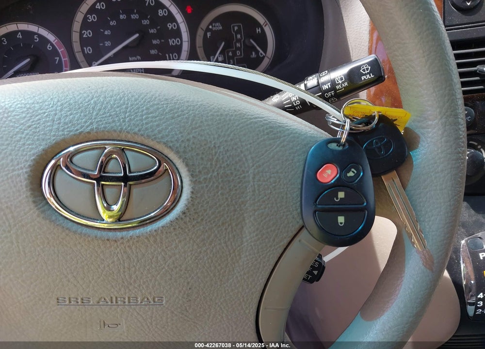 2004 TOYOTA SIENNA LE VIN: 5TDZA23C14S090803