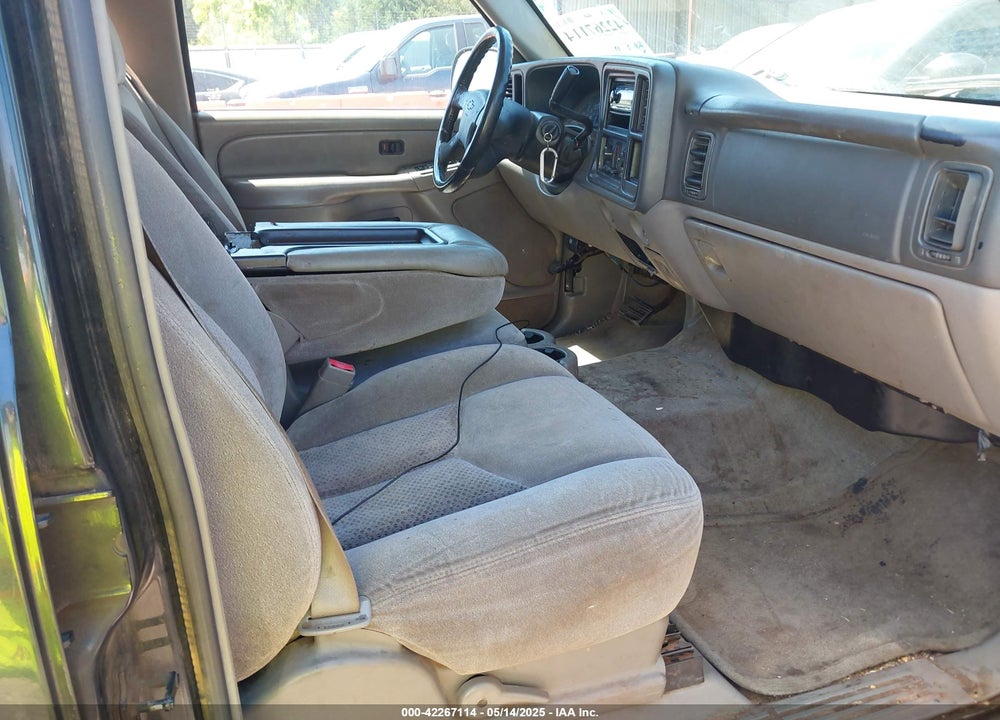 2004 CHEVROLET SUBURBAN 1500 LS VIN: 1GNEC16Z04J163697