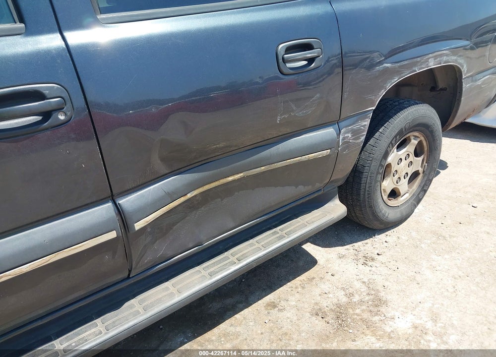 2004 CHEVROLET SUBURBAN 1500 LS VIN: 1GNEC16Z04J163697