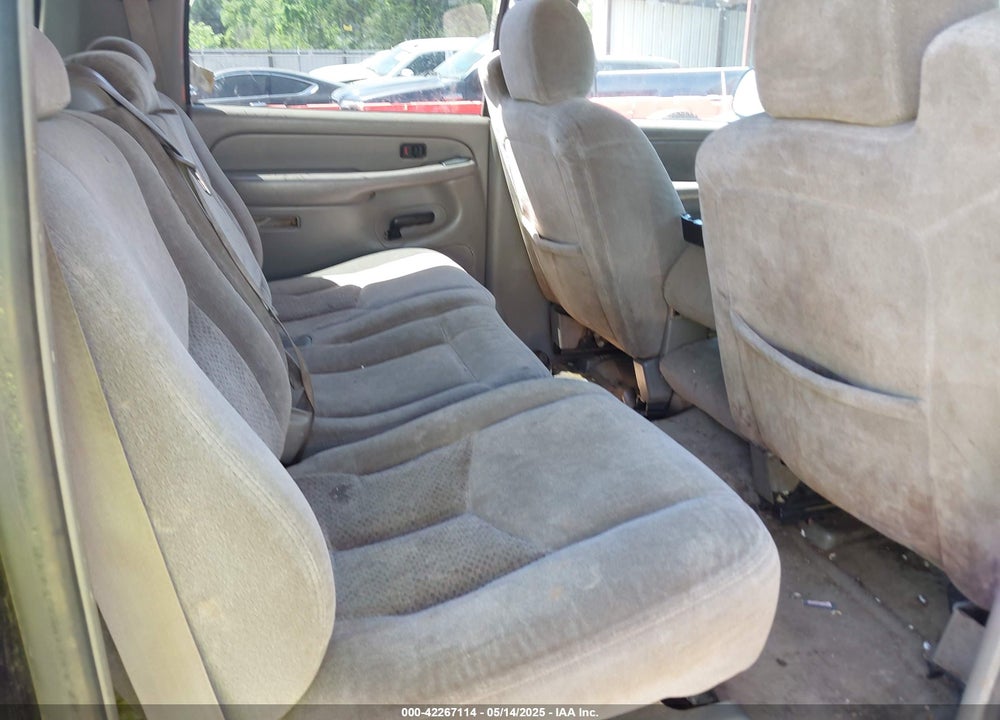 2004 CHEVROLET SUBURBAN 1500 LS VIN: 1GNEC16Z04J163697
