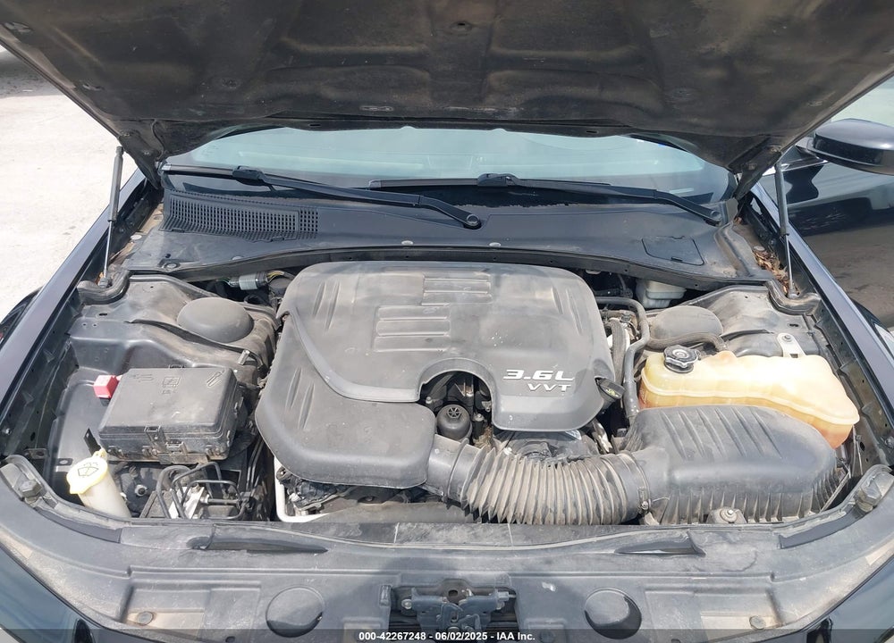 2014 CHRYSLER 300 VIN: 2C3CCAAG2EH128110