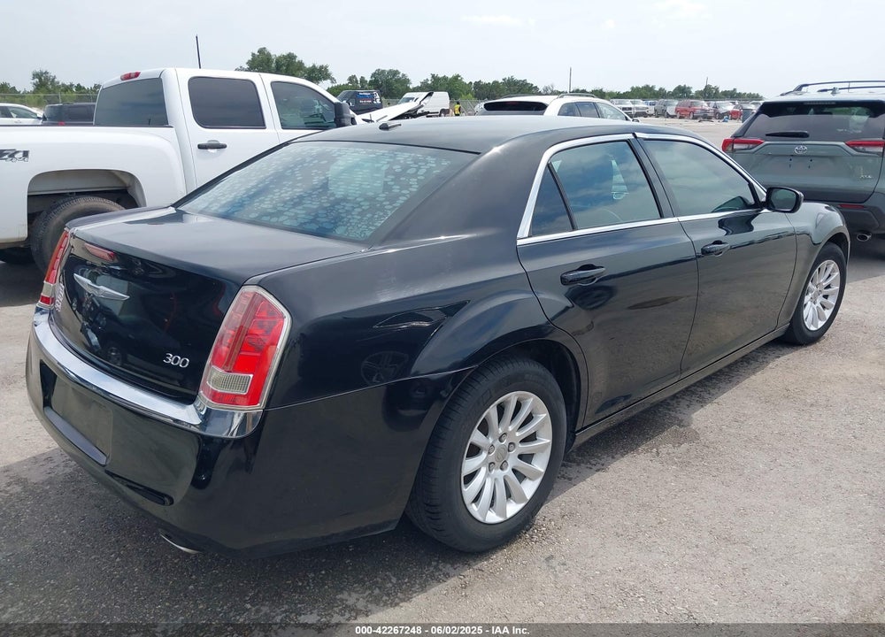2014 CHRYSLER 300 VIN: 2C3CCAAG2EH128110