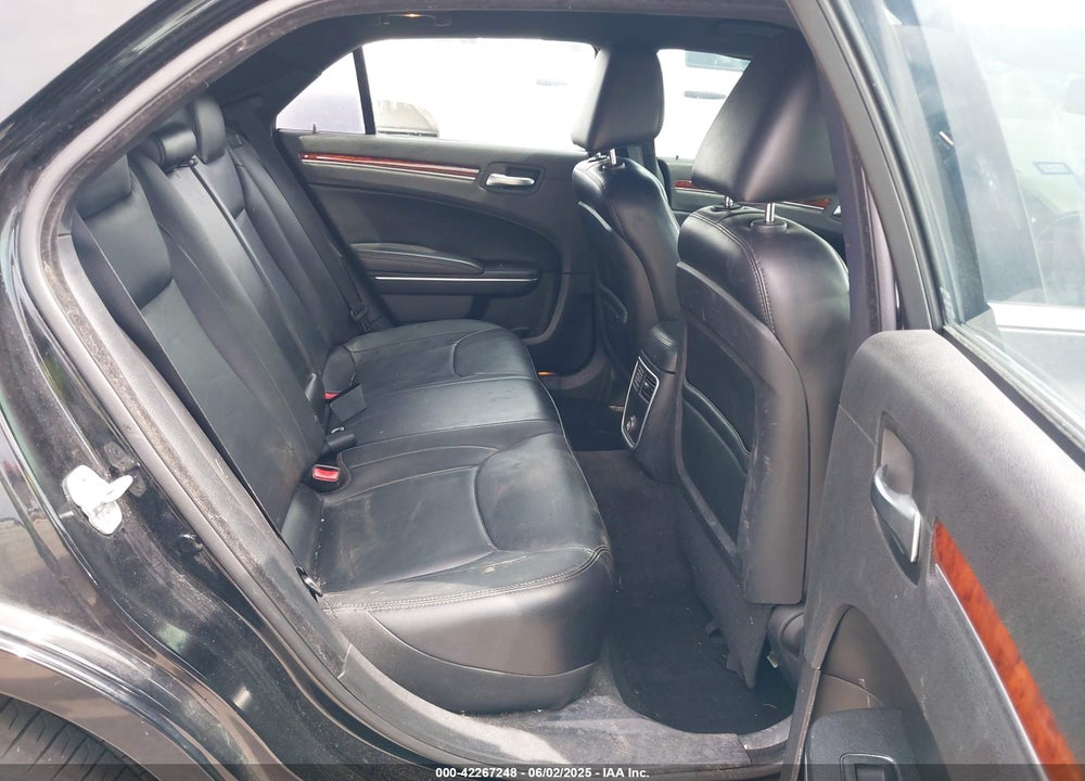 2014 CHRYSLER 300 VIN: 2C3CCAAG2EH128110