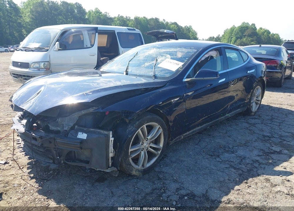 2014 TESLA MODEL S P85 VIN: 5YJSA1H14EFP44251