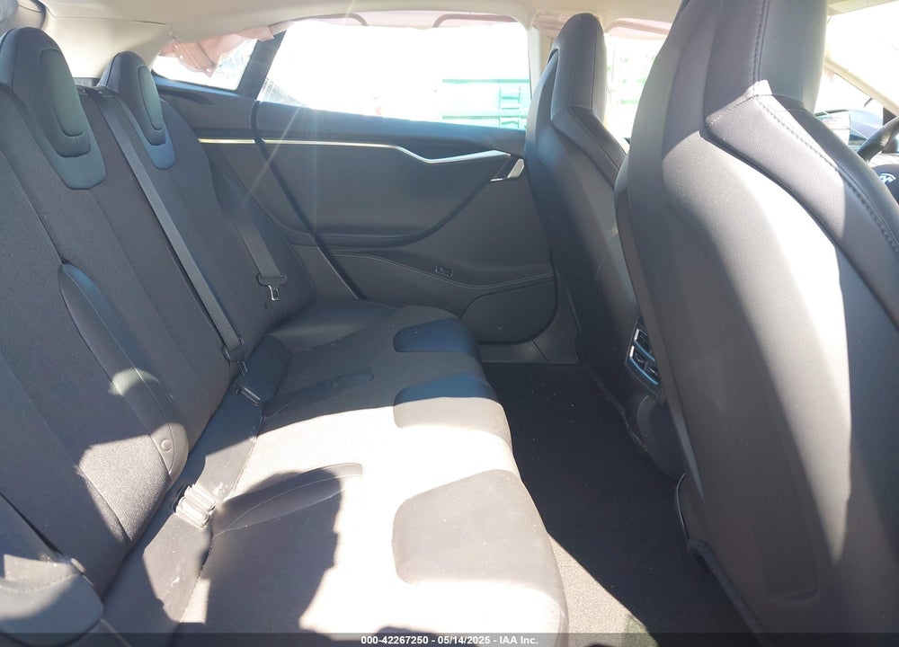 2014 TESLA MODEL S P85 VIN: 5YJSA1H14EFP44251