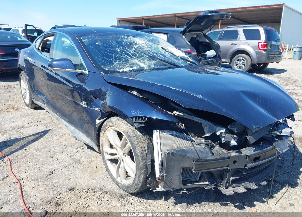2014 TESLA MODEL S P85 VIN: 5YJSA1H14EFP44251