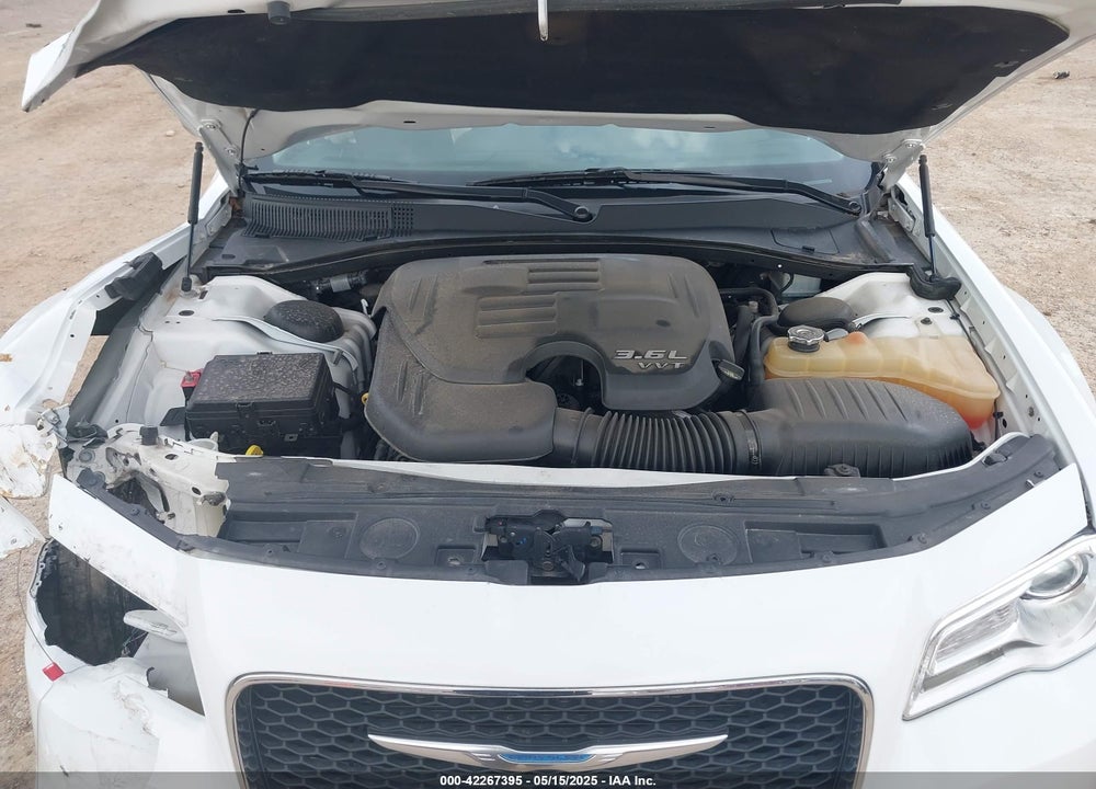 2018 CHRYSLER 300 LIMITED VIN: 2C3CCAEG2JH159393