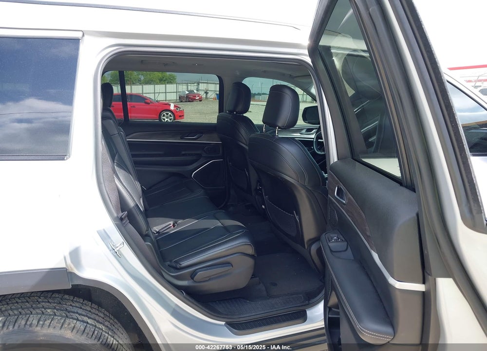 2021 JEEP GRAND CHEROKEE L VIN: 1C4RJKBG8M8207124