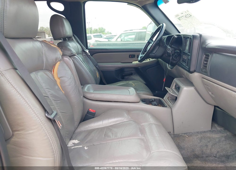 2002 CHEVROLET TAHOE LT VIN: 1GNEC13Z72R279613