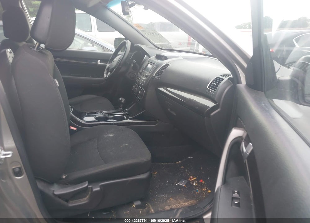 2014 KIA SORENTO VIN: 5XYKTCA69EG441342