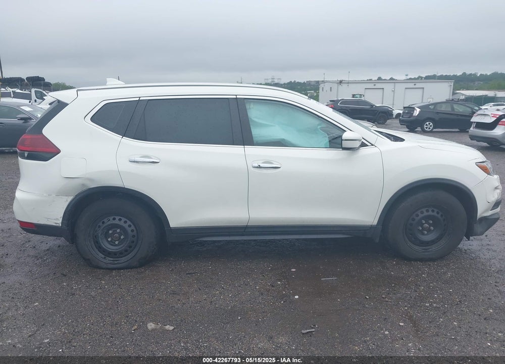 2019 NISSAN ROGUE S VIN: 5N1AT2MV3KC831907