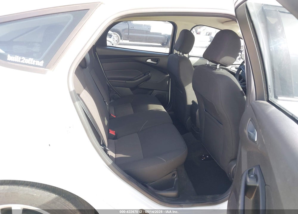 2017 FORD FOCUS SE VIN: 1FADP3K21HL347348