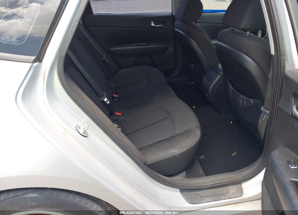 2016 KIA OPTIMA VIN: 5XXGT4L30GG072036