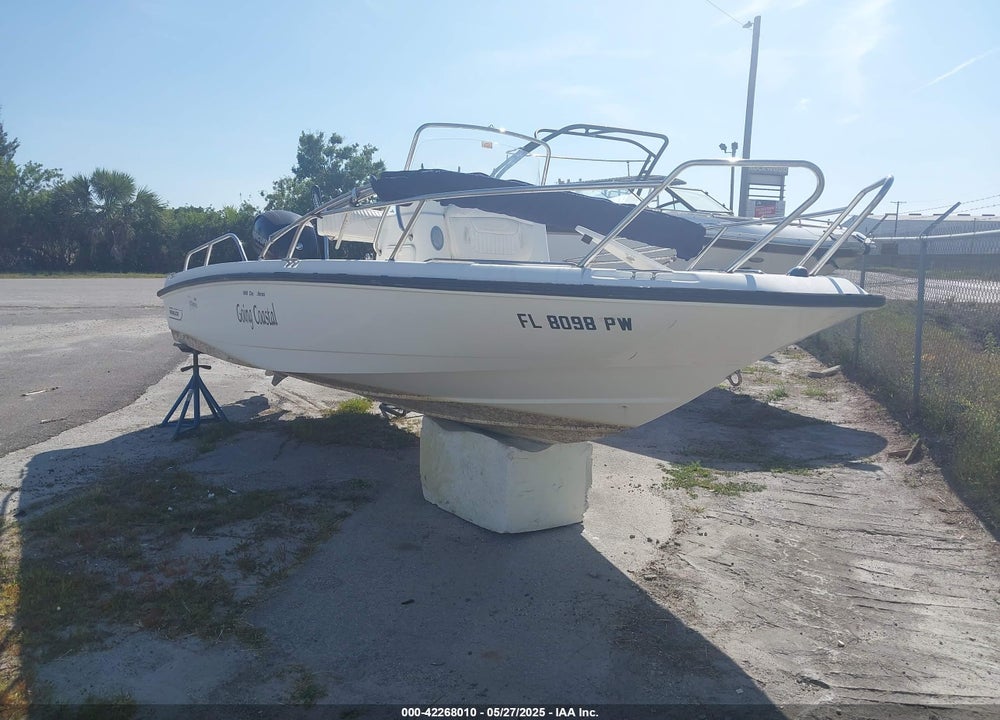 2014 BOSTON WHALER OTHER VIN: BWCE0568J314