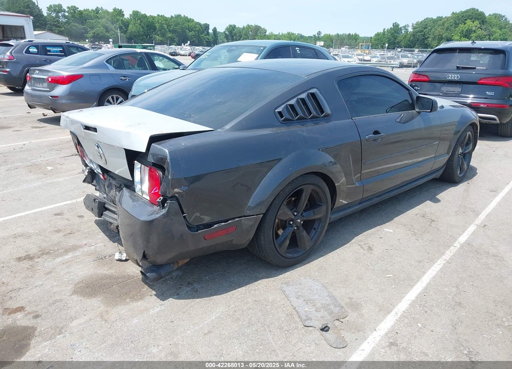 2008 FORD MUSTANG VIN: 1ZVHT80N885207767