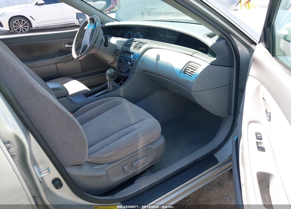 2000 TOYOTA AVALON VIN: 4T1BF28B1YU110130