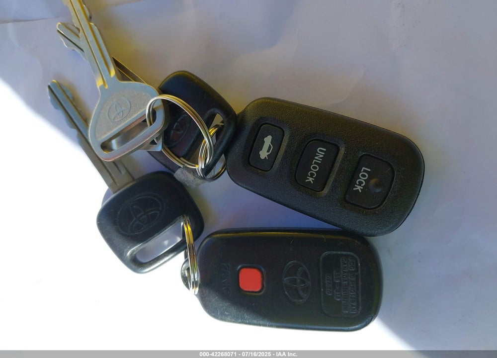 2000 TOYOTA AVALON VIN: 4T1BF28B1YU110130