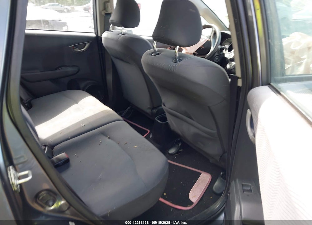 2012 HONDA FIT VIN: JHMGE8H37CC034466