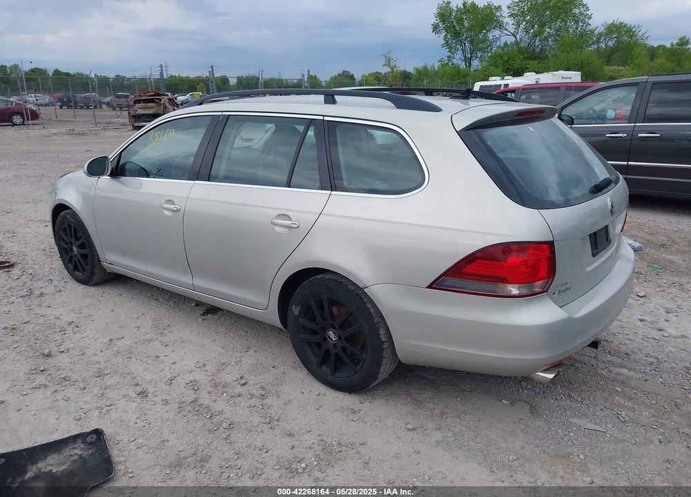 2011 VOLKSWAGEN JETTA SPORTWAGEN VIN: 3VWPL7AJ8BM644008