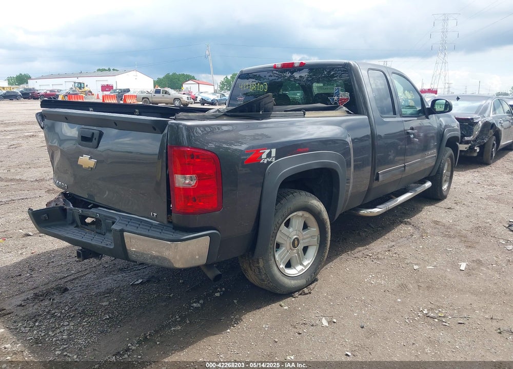 2010 CHEVROLET SILVERADO 1500 LT VIN: 1GCSKSE30AZ273325