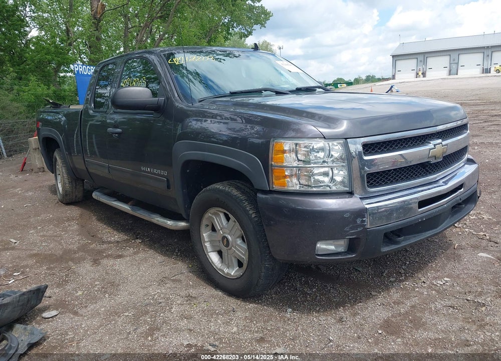 2010 CHEVROLET SILVERADO 1500 LT VIN: 1GCSKSE30AZ273325