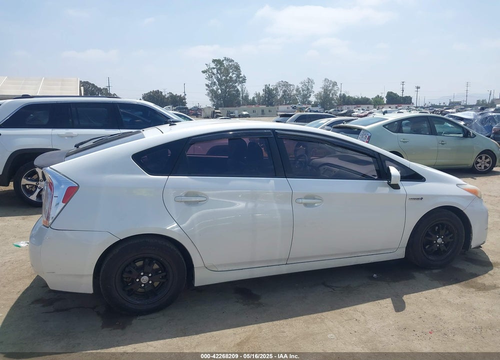 2013 TOYOTA PRIUS VIN: JTDKN3DU3D5545630