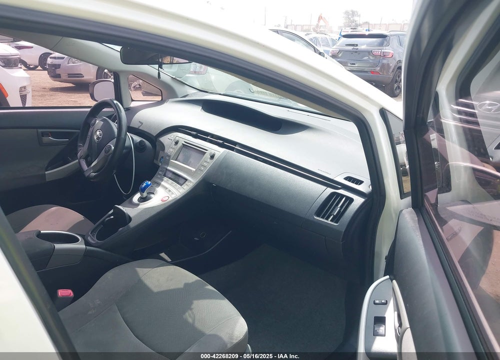 2013 TOYOTA PRIUS VIN: JTDKN3DU3D5545630