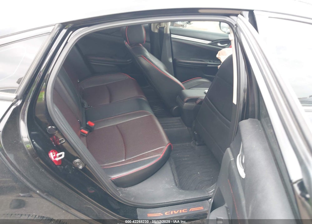2018 HONDA CIVIC VIN: 2HGFC2F73JH598942