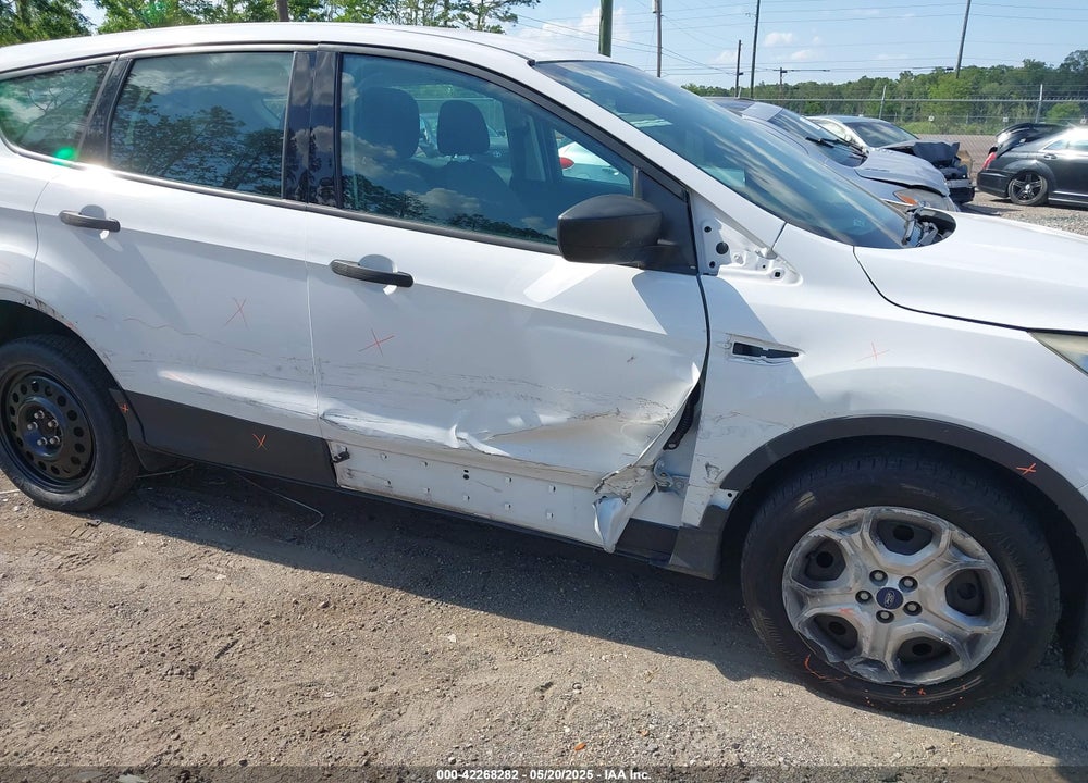 2017 FORD ESCAPE VIN: 1FMCU0F77HUE98557