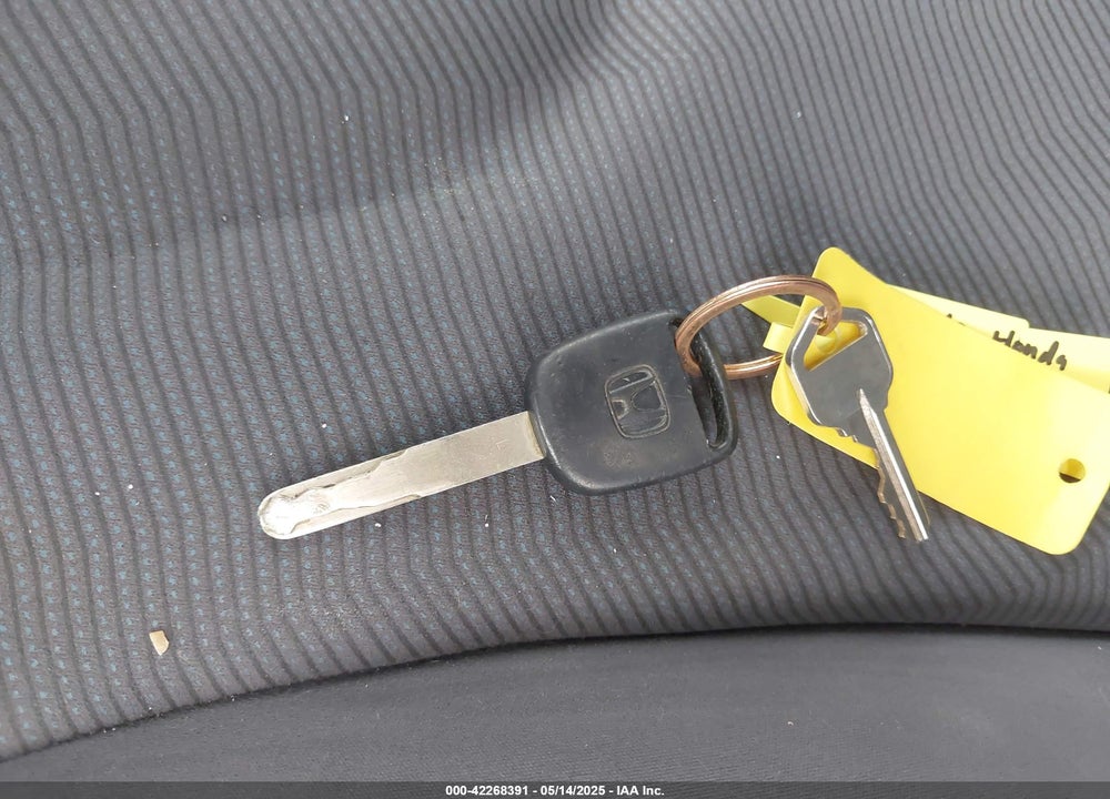 2010 HONDA FIT VIN: JHMGE8H24AC011764