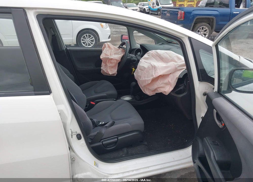 2010 HONDA FIT VIN: JHMGE8H24AC011764