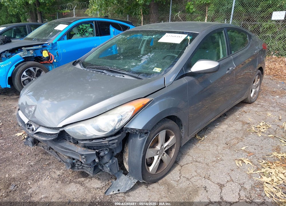 2013 HYUNDAI ELANTRA VIN: 5NPDH4AE6DH352147