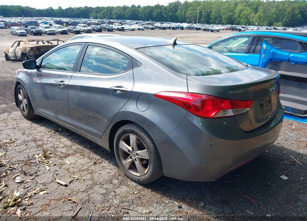 2013 HYUNDAI ELANTRA VIN: 5NPDH4AE6DH352147