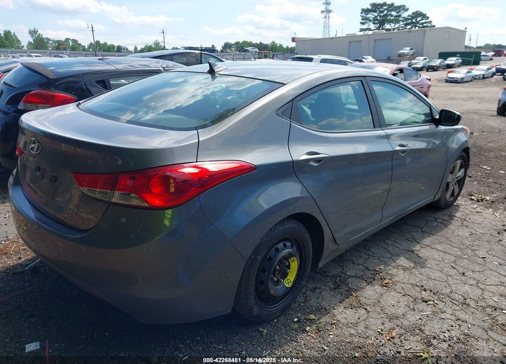 2013 HYUNDAI ELANTRA VIN: 5NPDH4AE6DH352147