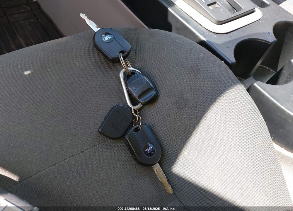 2008 FORD ESCAPE XLS/XLS MANUAL VIN: 1FMCU02Z58KE21611